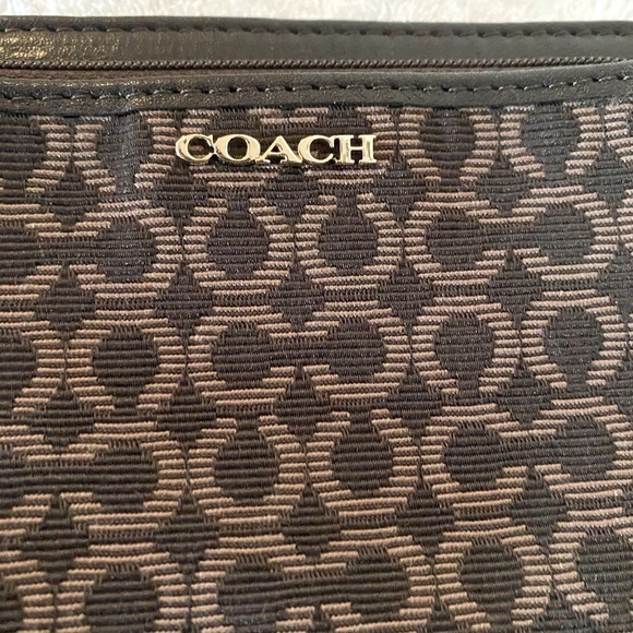 COACH Wristlet Wallet Brown w/ Lighter Brown - Picture 3 of 6